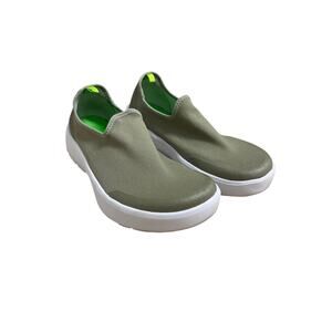 OOFOS Women's OOMG EEZEE Low shoe slip-on taupe canvas size 8